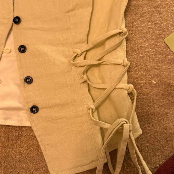 Princess Polly Ivory Sleeveless Top - Picture 3 of 4